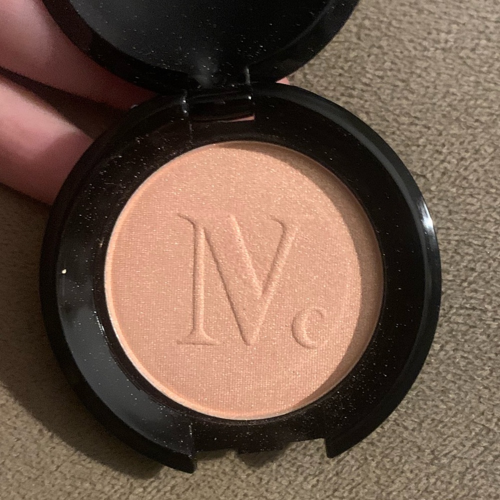 Nomad Kiss of Sun Highlighter